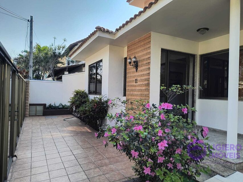 Casa Condomínio Maria Paula Próximo ao Trevo 3 Quartos 1 Suíte